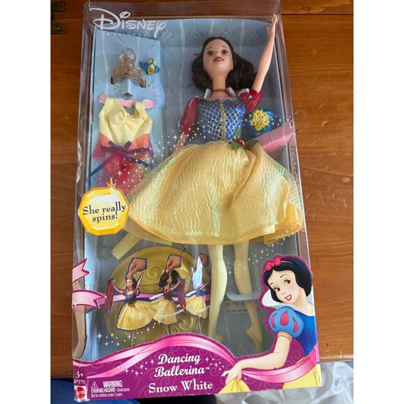 Disney Princess Snow White Dancing Ballerina Doll with Ballet Accessories - Picture 8 of 8